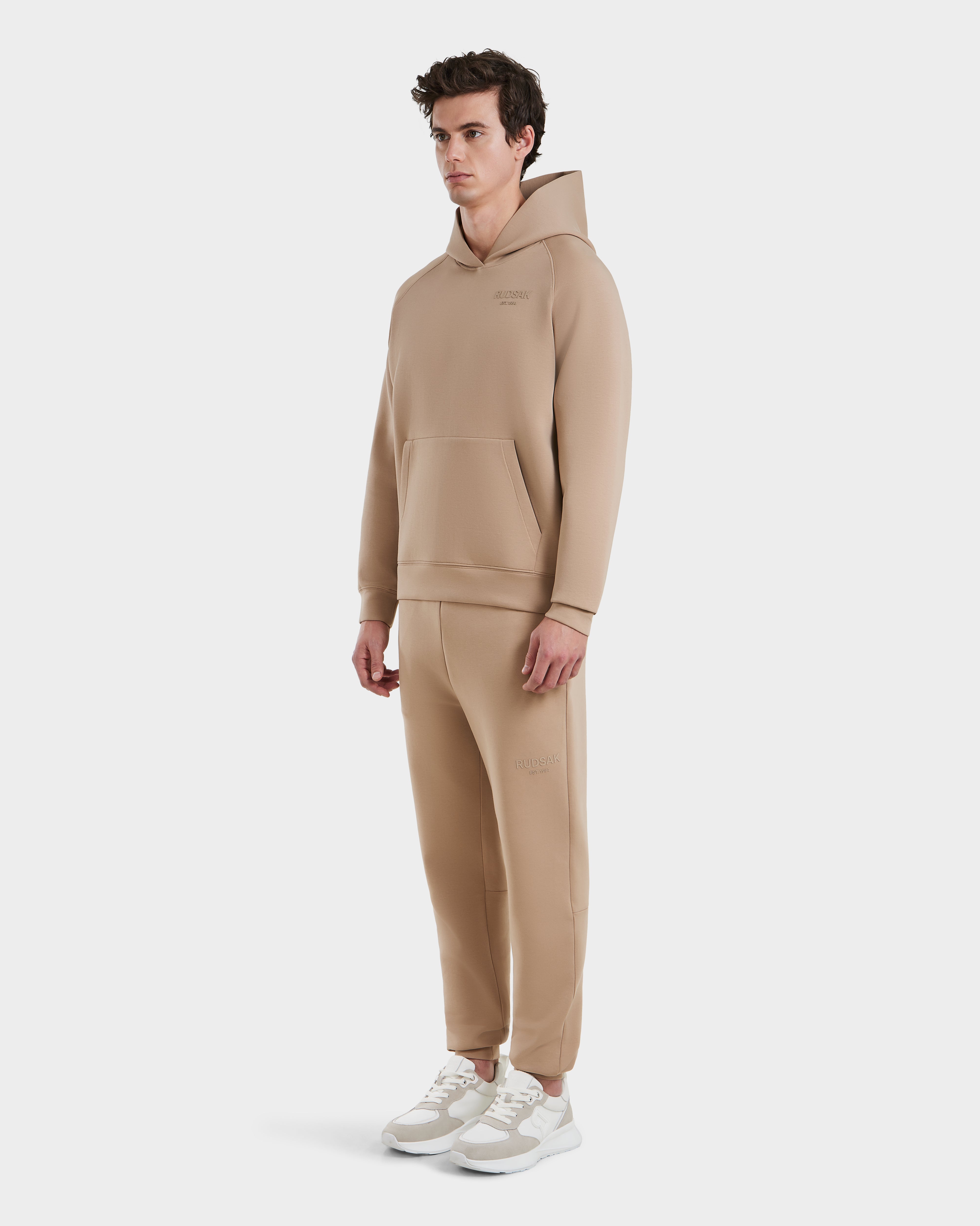 BRIAR - 9525001 Almond M