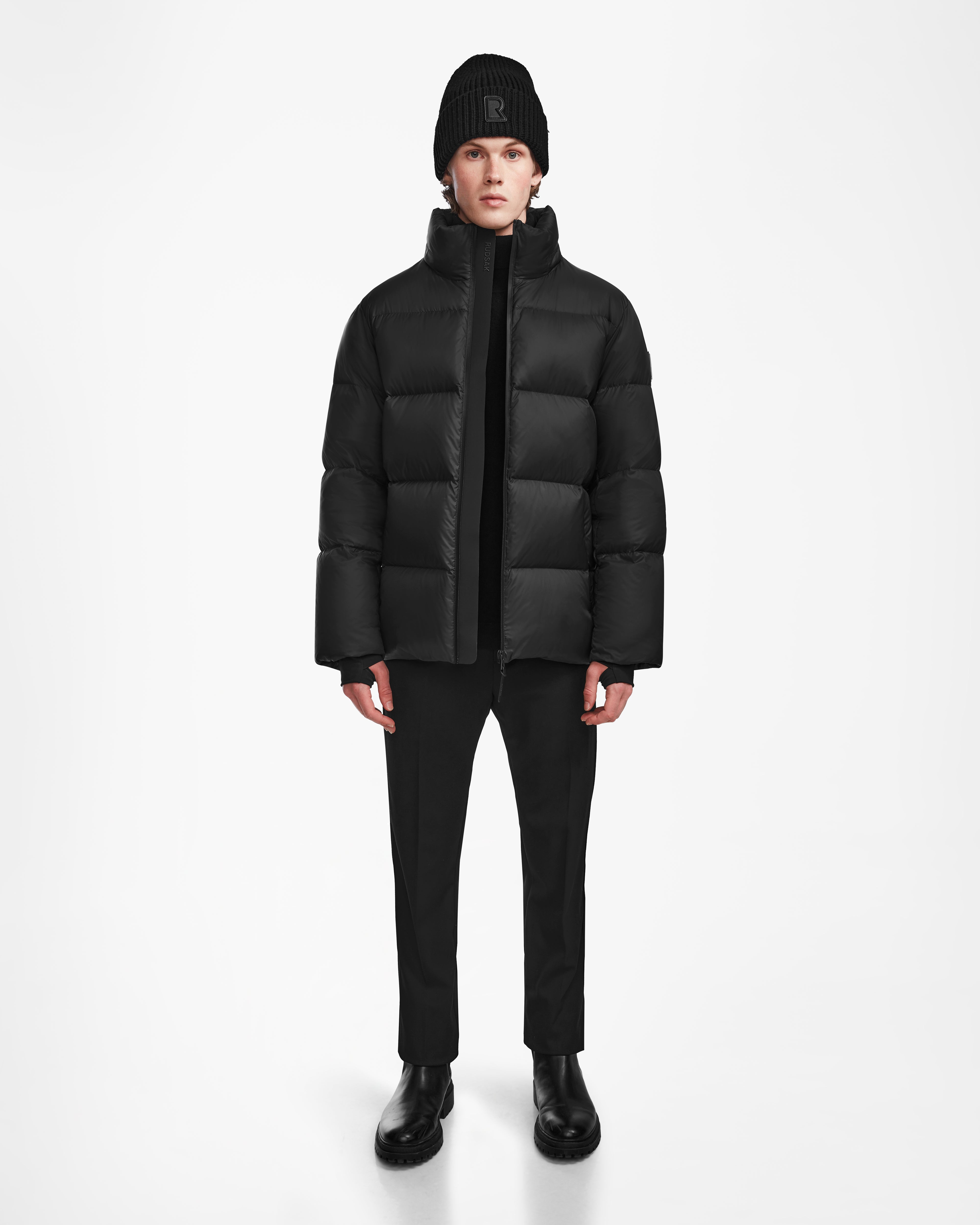 DANIEL M - M124510 Black