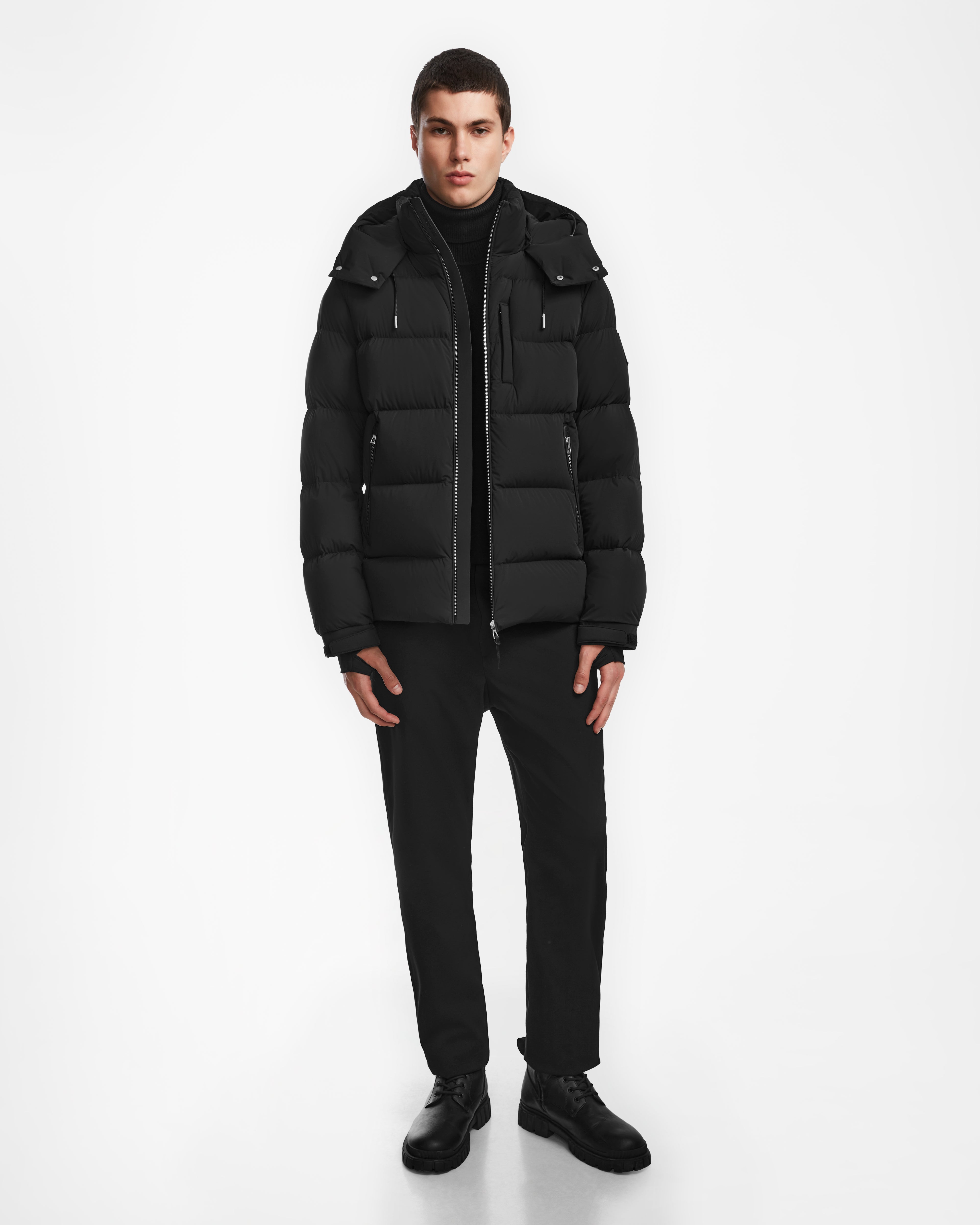 VINCE M - 6124561 Black
